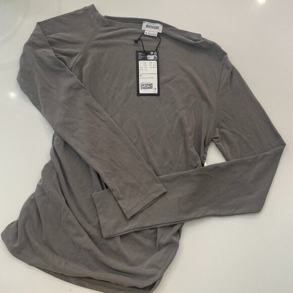 Weekday asymmetric long sleeve top in khaki gray - Picture 2 of 3